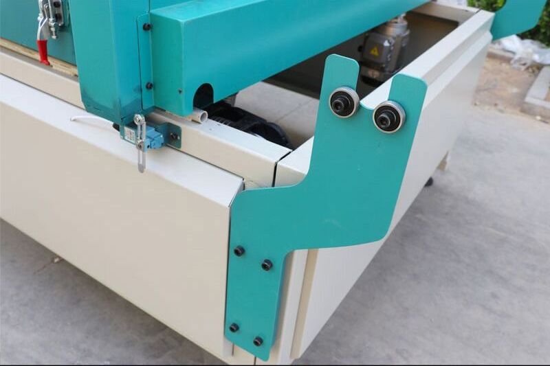 Automatic Furniture Pvc Door Vacuum Membrane Press Machine Vacuum Laminating Machine Price