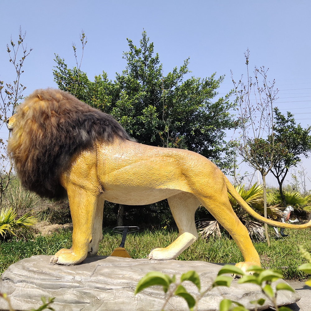 Simulation feral animal Waterproof mammal flexible stage show attractive Lion