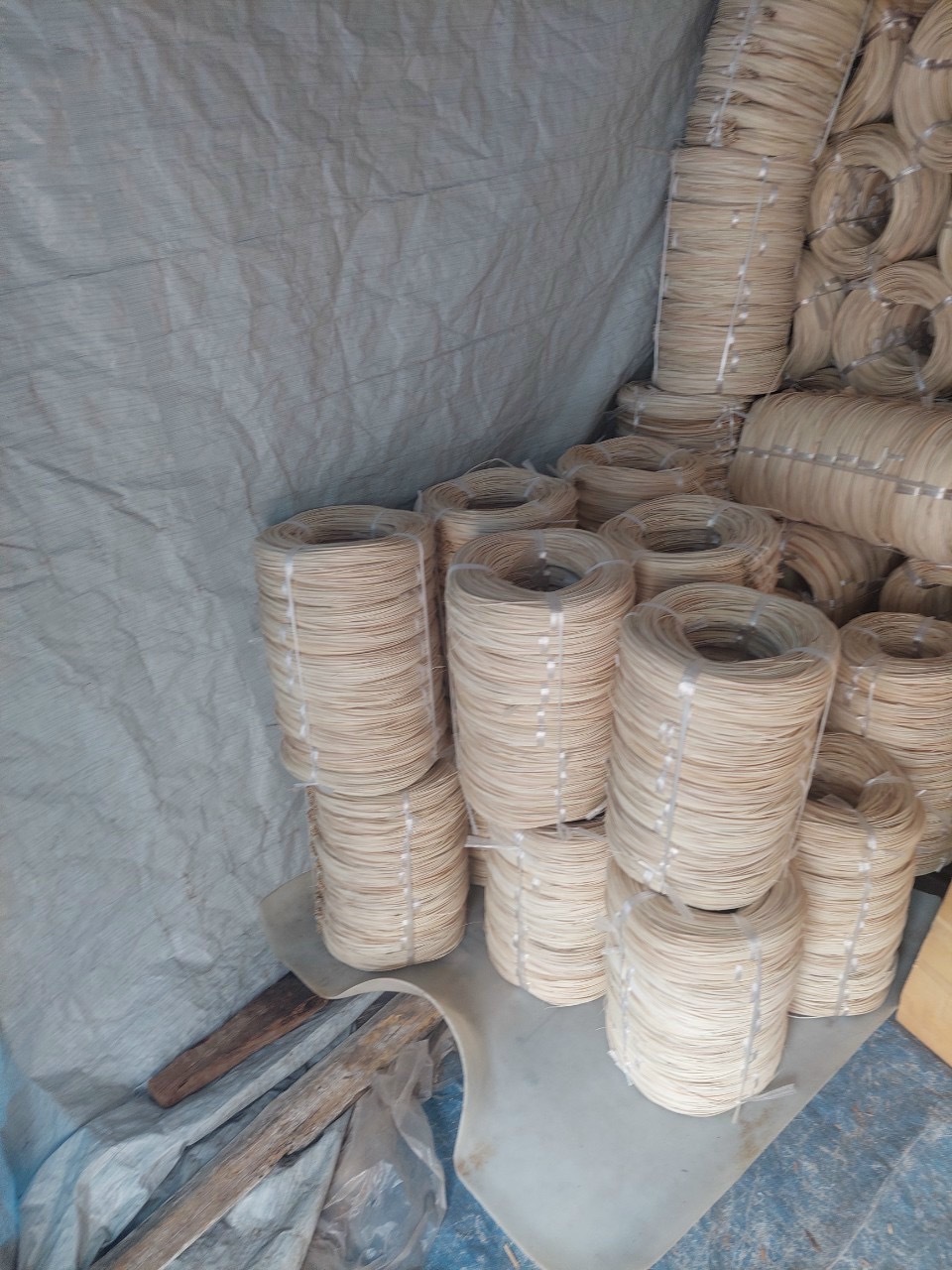 SUPPLIER RATTAN CORE NATURAL RAW RATTAN MATERIAL ROUND CORE  RATTAN CANE FROM VIET NAM BLUE LOTUS MS. AMELIA +84 855 014 447