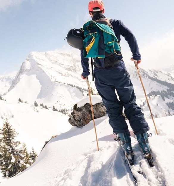 HANDCRAFTED BAMBOO SKI POLES FOR FUTURE WINTERS