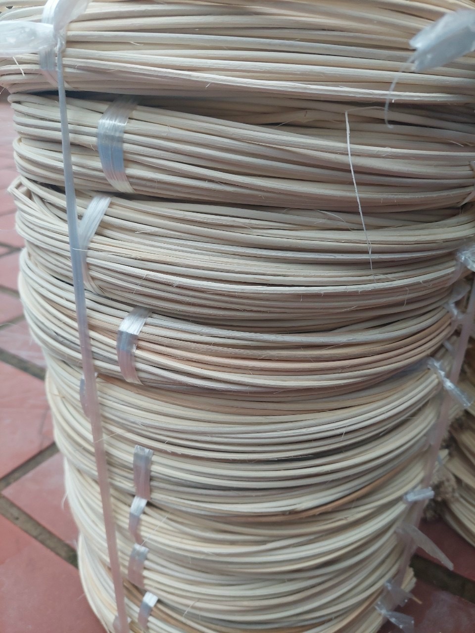 SUPPLIER RATTAN CORE NATURAL RAW RATTAN MATERIAL ROUND CORE  RATTAN CANE FROM VIET NAM BLUE LOTUS MS. AMELIA +84 855 014 447