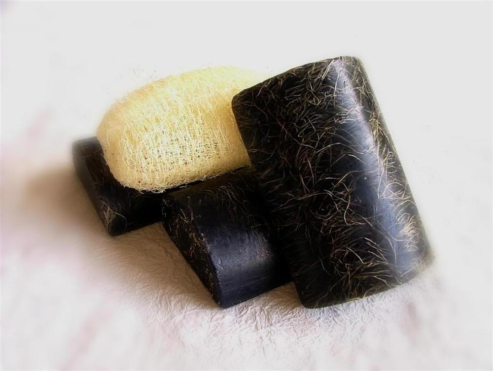 Wholesale OEM Bamboo Charcoal and Honey Luffa Body Soap, Handmade Soap, Herbal Soap Thailand