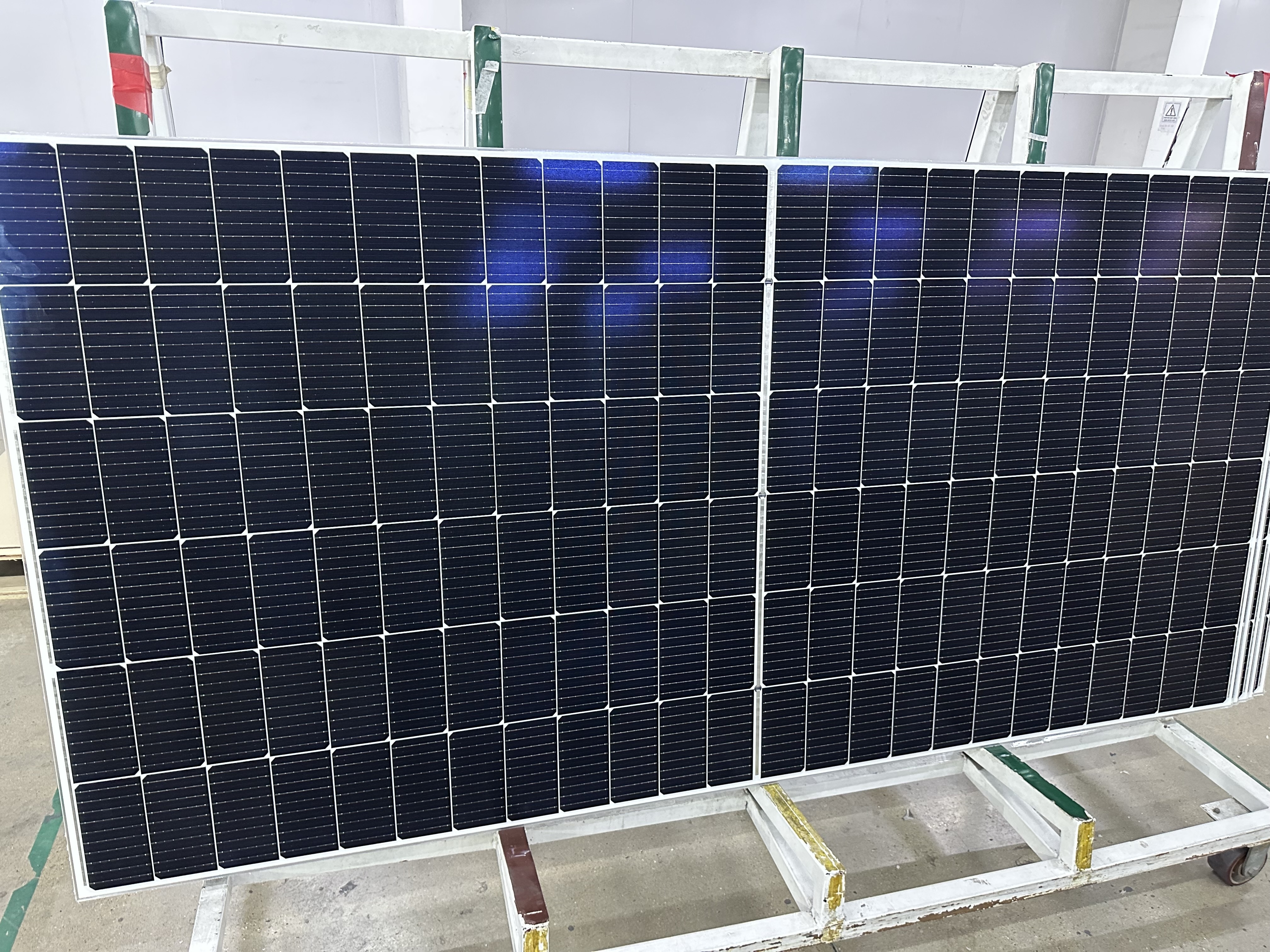 BLUESUN Solar Panel 500 Watt System Monocrystalline 48 Volts Black Cover Blue Box Frame Connector Power Aluminium Cell BSM Color