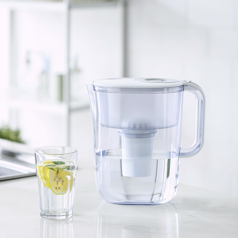 Wholesale Price Water Jug Free Customized Water Filter Pitcher Food Grade Plastic Material Home Hotel Restaurant Office Manual