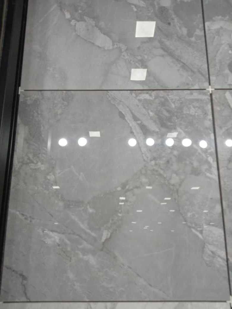 Gloss Snow White glazed 600x600 Vitrified Full Polished Porcelain Floor Tile with rectified body for sale on factory rate