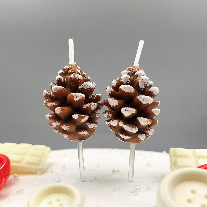 New Ins Wind Christmas Pine Cone Candle Light Rocking Flame Remote Control Electronic Candle Christmas Goods