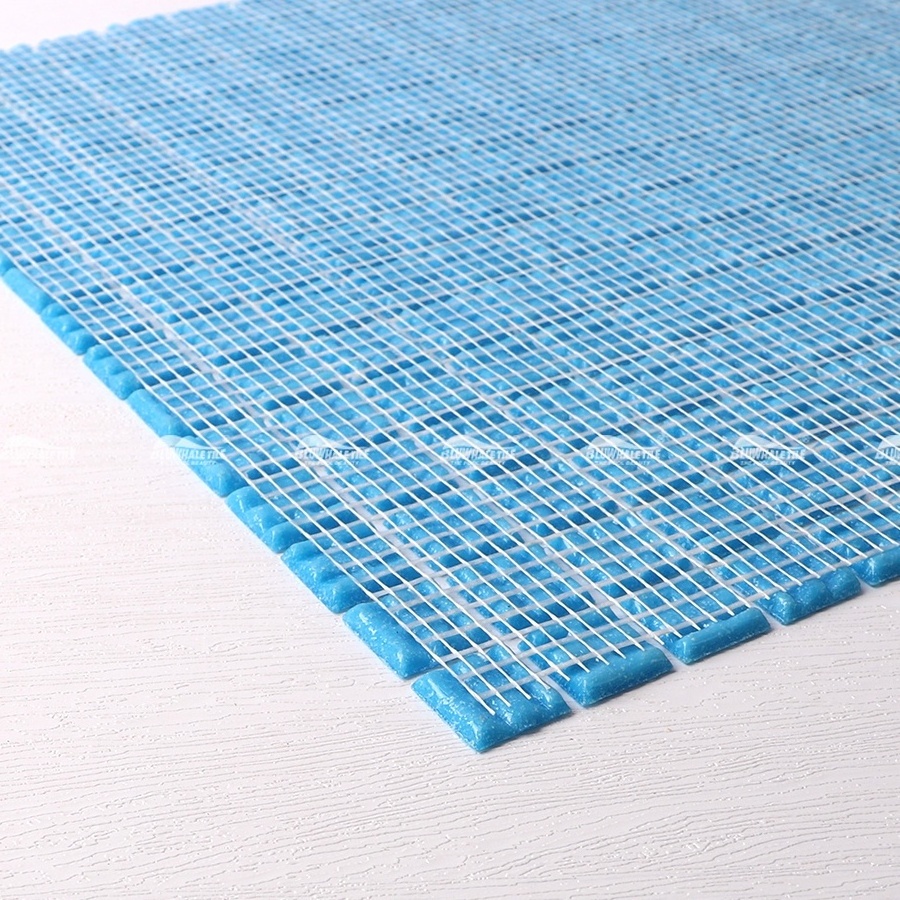 20x20 Glass Sky Blue Mosaico Tile Backsplash Matte Square Hot Melt Iridescent Swimming Pool Mosaic Supplier