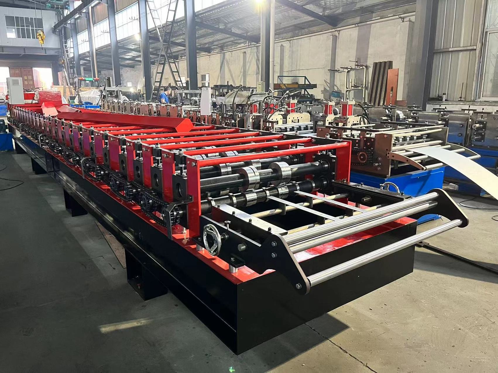 2023 High Quality Zinc Roofing Sheet Making Machine Roof Panel Roll Forming Machine