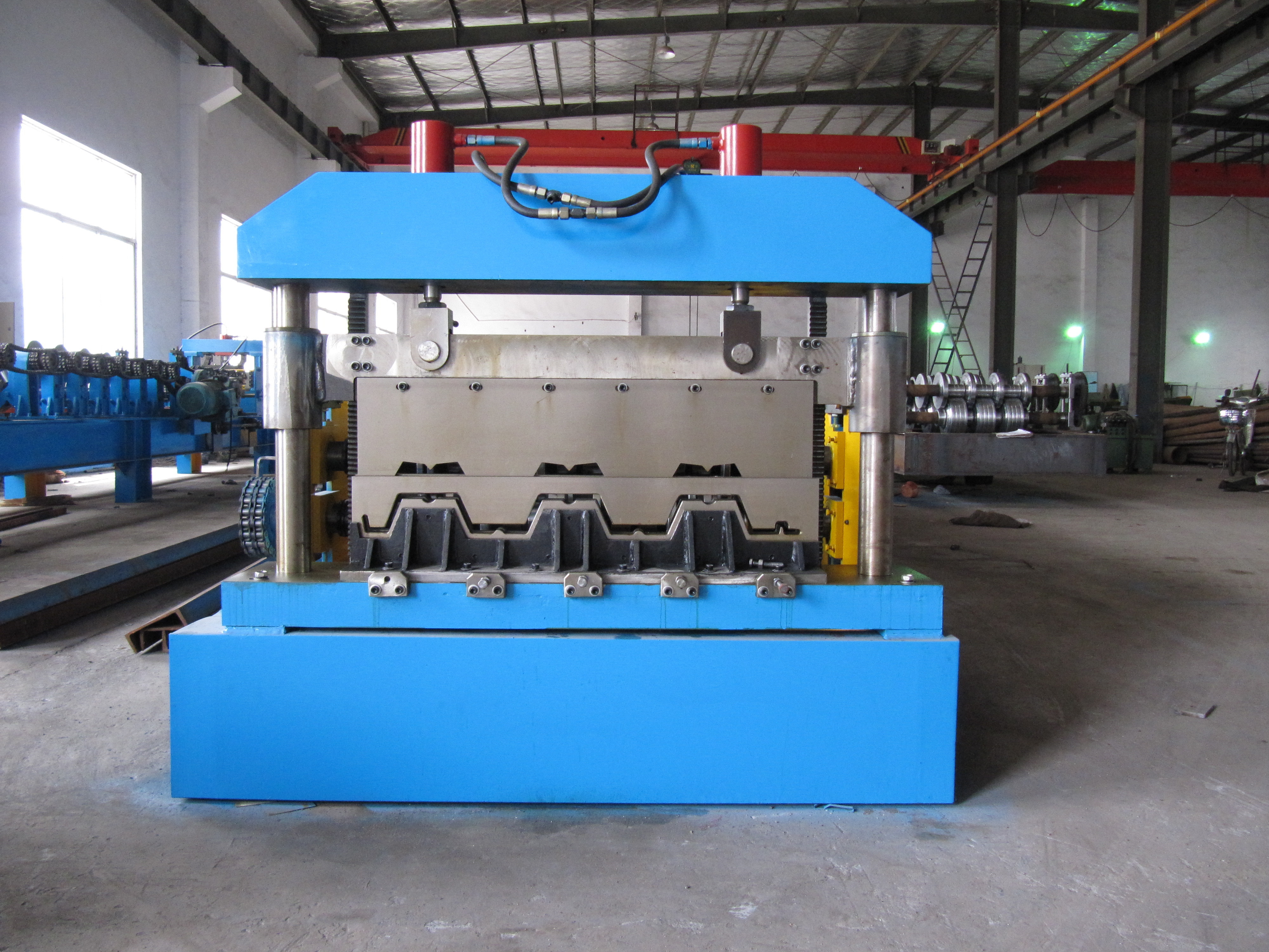 2023 Long Service Life Floor Decking Roll Forming Machine Manufacturer In China