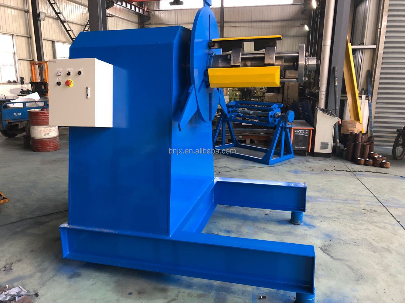 2023 best  color coil  3 tons hydraulic uncoiler/ decoiler machine price steel uncoiler machine