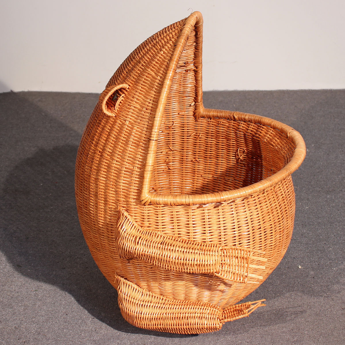 Natural rattan hand-woven Frog storage basket decorative basket Nursery Room Laundry Basket Toy organizer