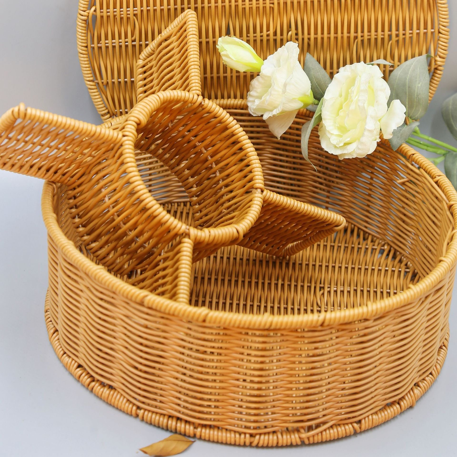 Creative Desktop Storage Basket with Multi-Grid pp Rattan Weave for Candy Snacks Tea Table Sundries Separation Home Use