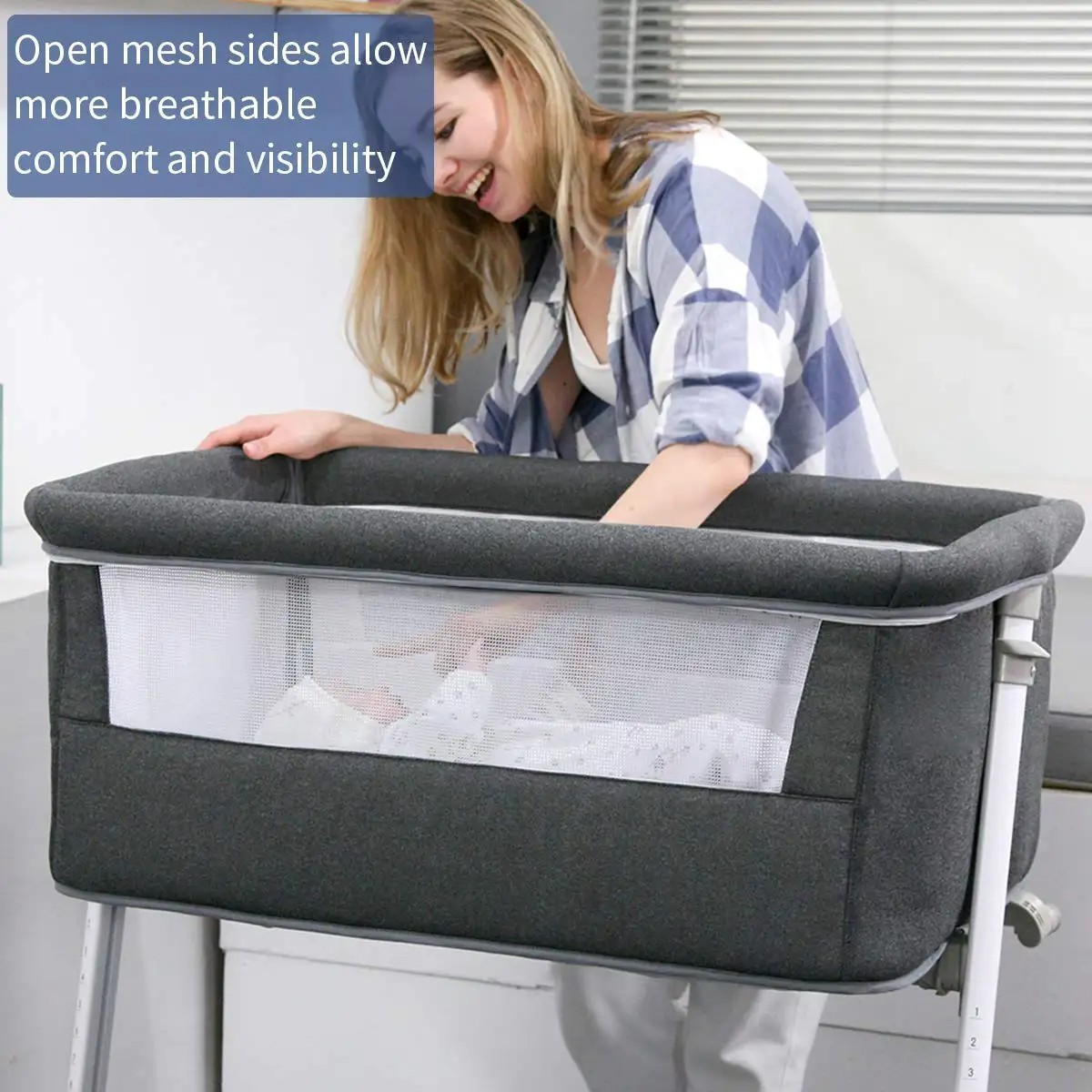 Multifunctional wholesale Newborn indoor living room infant cot Portable sleeping bed bedside bassinet Baby Crib