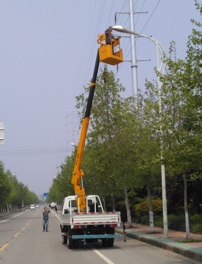 Telescopic Man Lifting Basket Crane for Truck