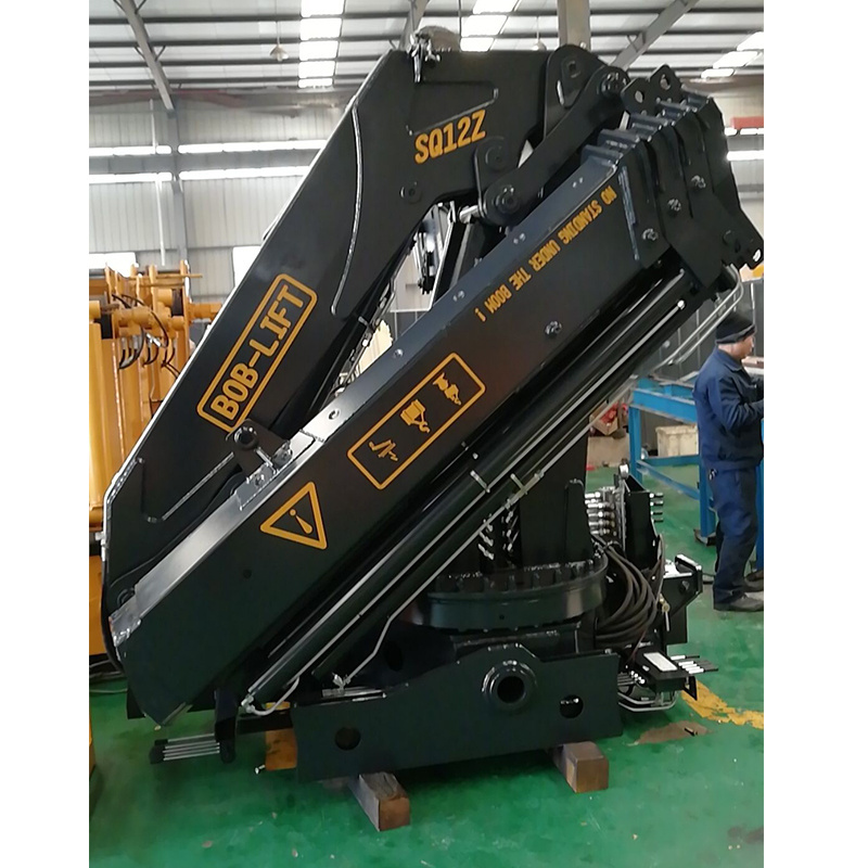 hydraulic 12 ton knuckle boom self loader truck mounted crane