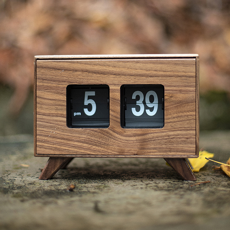 BOBO BIRD wooden clock auto turn page calendar solid wood desk watch 2020 desk walnut ornament