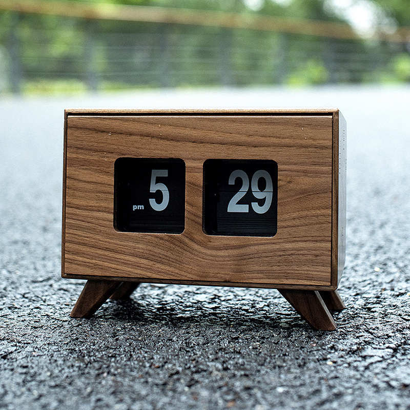 BOBO BIRD wooden clock auto turn page calendar solid wood desk watch 2020 desk walnut ornament