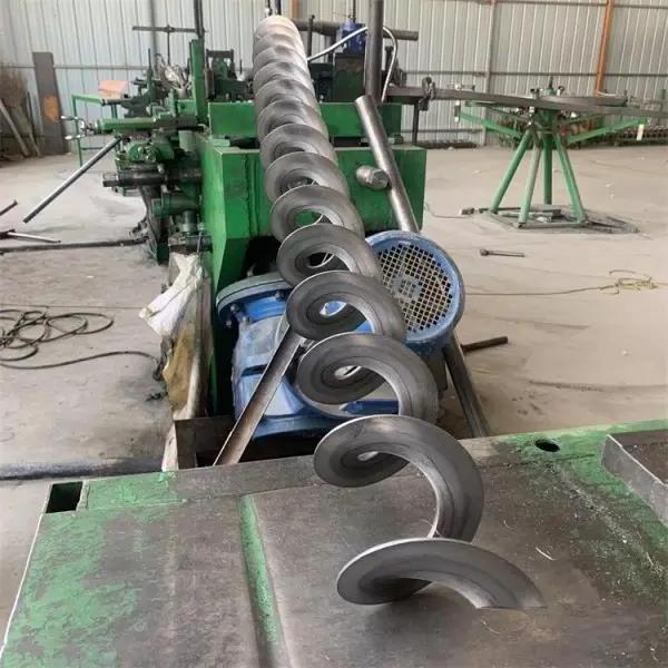 High Quality Most Income Continuous Stainless Steel Screw Flight Spiral Blade Helical Blade Anger Shaftless Forming Machine