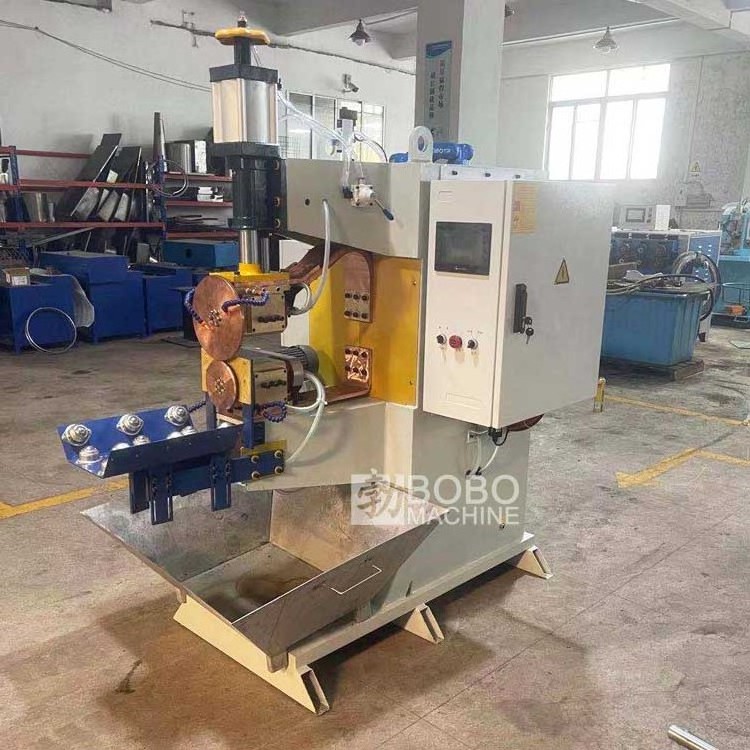 Automatic longitudinal stainless steel rolling seam welding machine