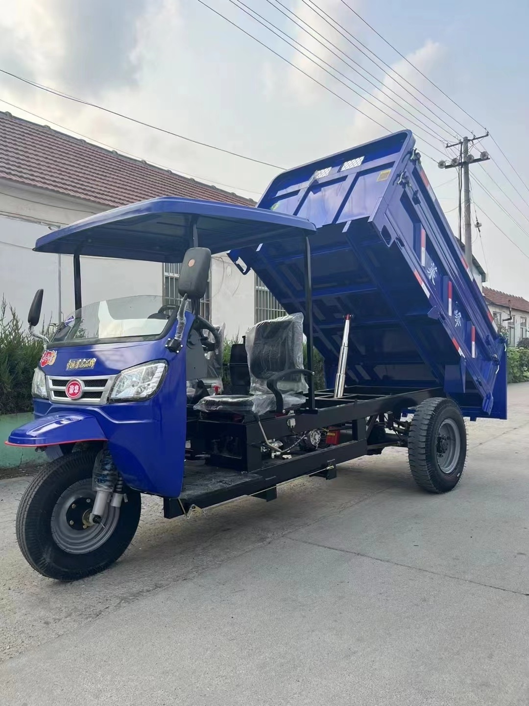 High loading wholesale high quality electric tricycles cargo loader diesel taxi moto taxi moto