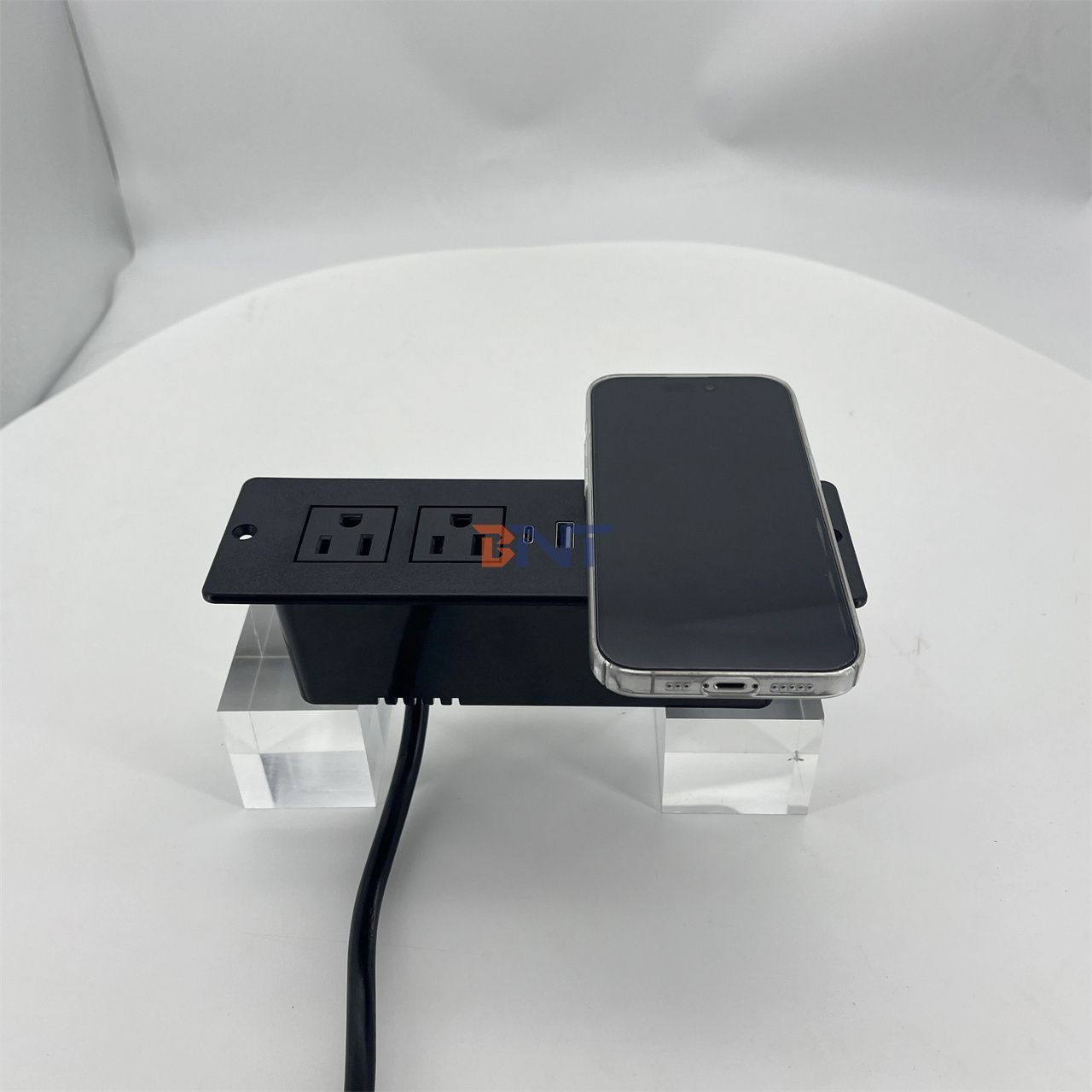 BNT wholesale sofa usb charger socket desktop usb outlet 5v 2.1a built-in desk ABS sofa socket outlet wireless charger charger