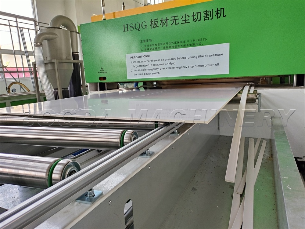 BOGDA Automatic 1220mm WPC PVC Foam Decoration Board Making Machine Extrusion Line For Kitchen Cupboard