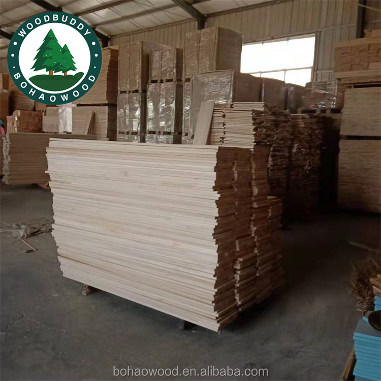 Factory sale paulownia wood for wall board / furniture frame / shelf / kicking foot line / door