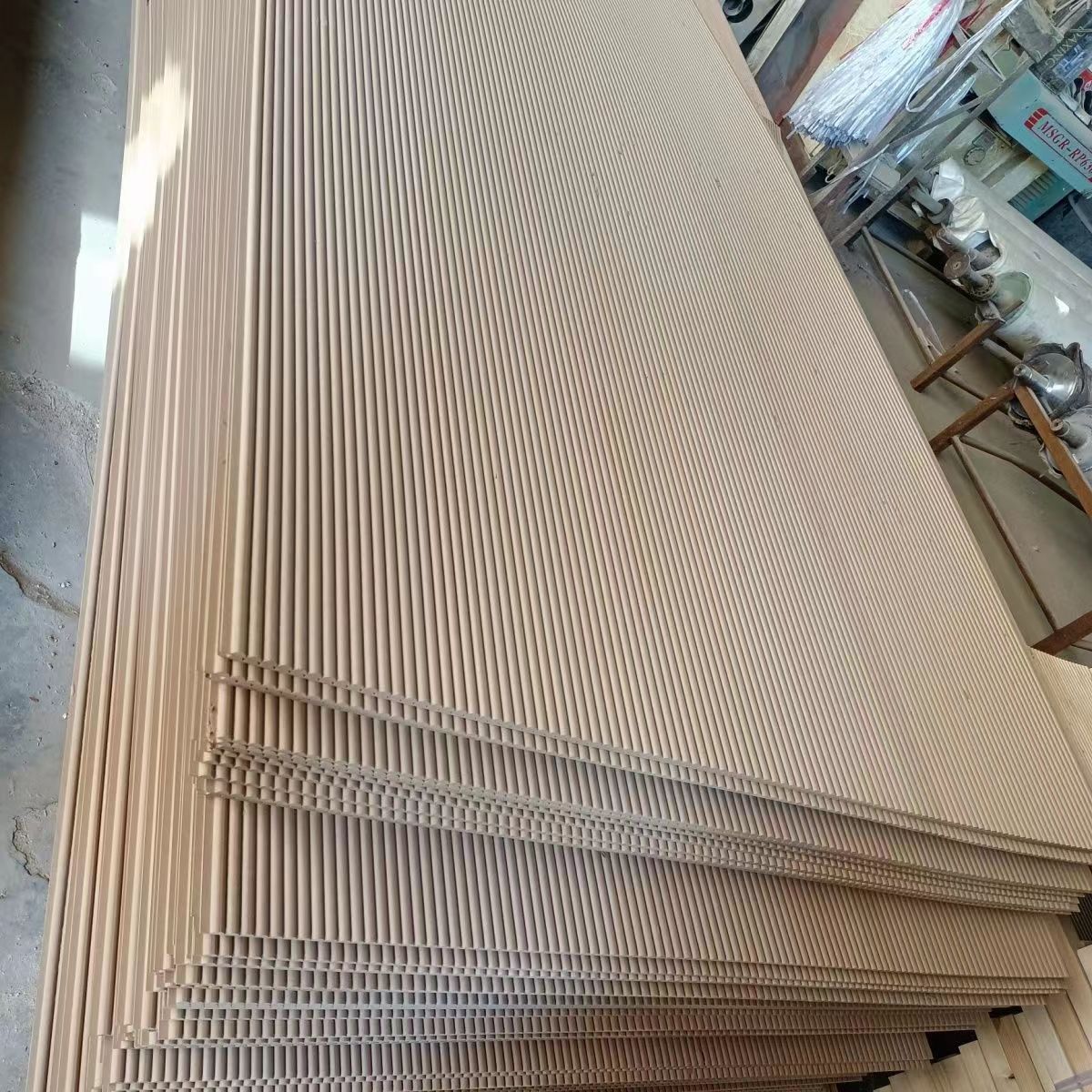 Affordable mdf wall panel /Export ECO- friendly European GRADE solid wood glued board or strip