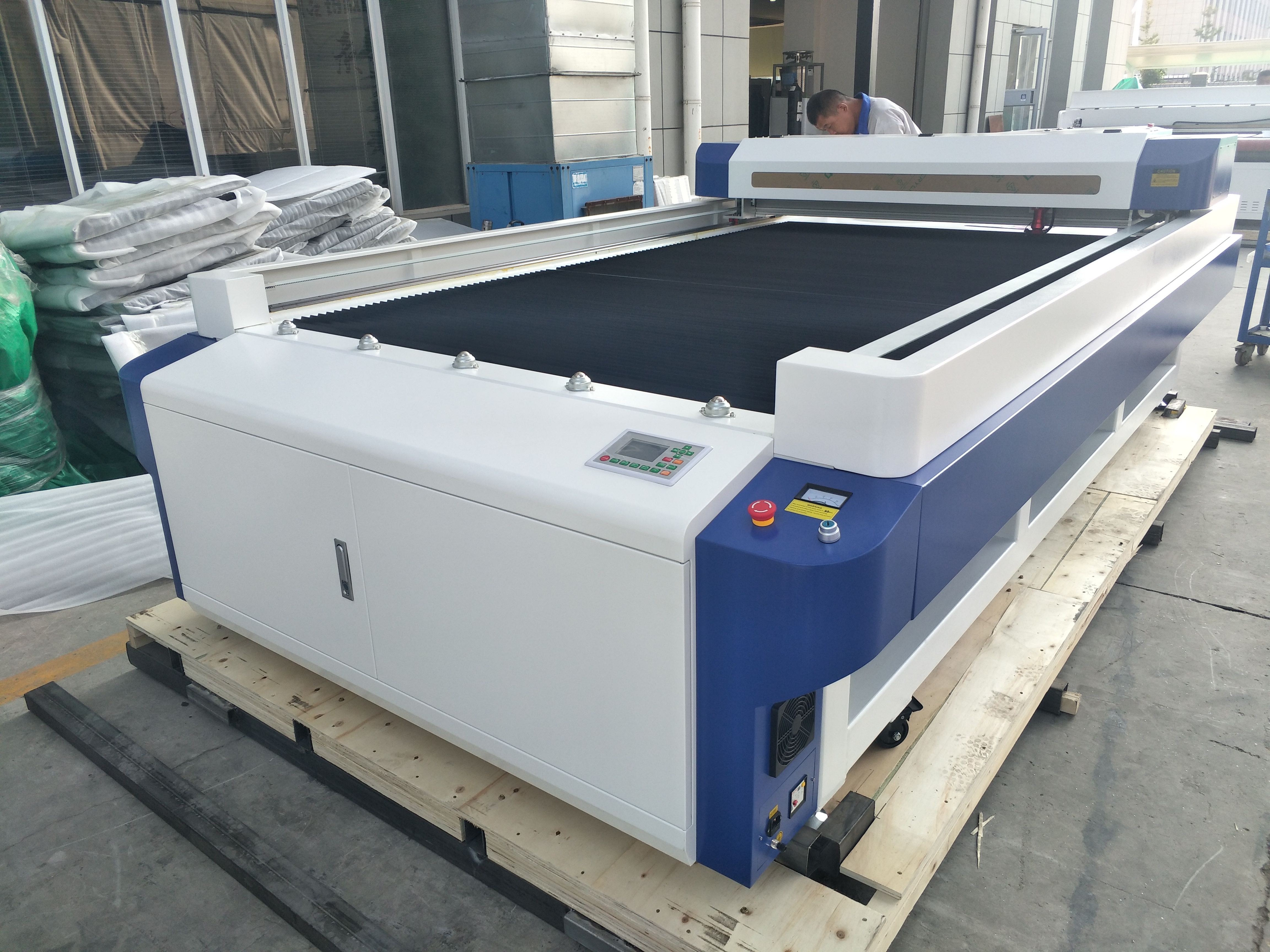 GWEIKE  paper sheet   laser cutting machine  for MDF plastic paper carton box LC1325D