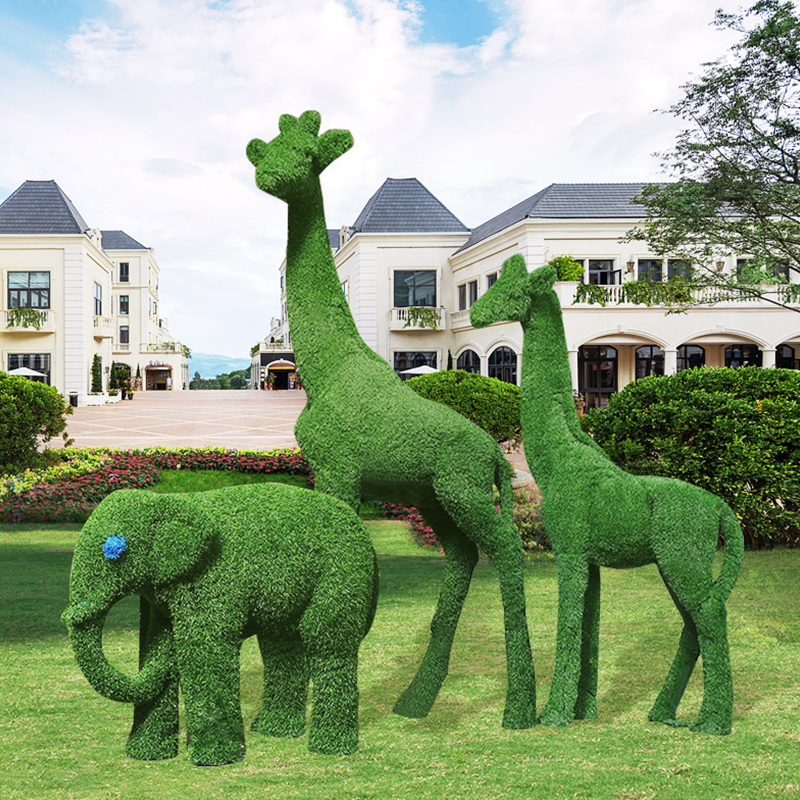 Garden Landscape Turf Giraffe Ornament Resin Fiberglass Sculptures Decoration Green Plants Animal Life Size Turf Giraffe Statues