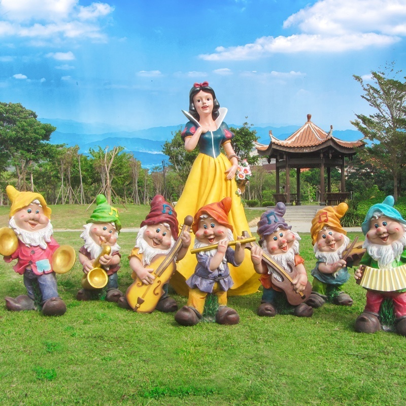 Outdoor Decoration Fiberglass Cartoon Character Princess Snow And The Seven Dwarfs Sculpture Garden Statues Decoration