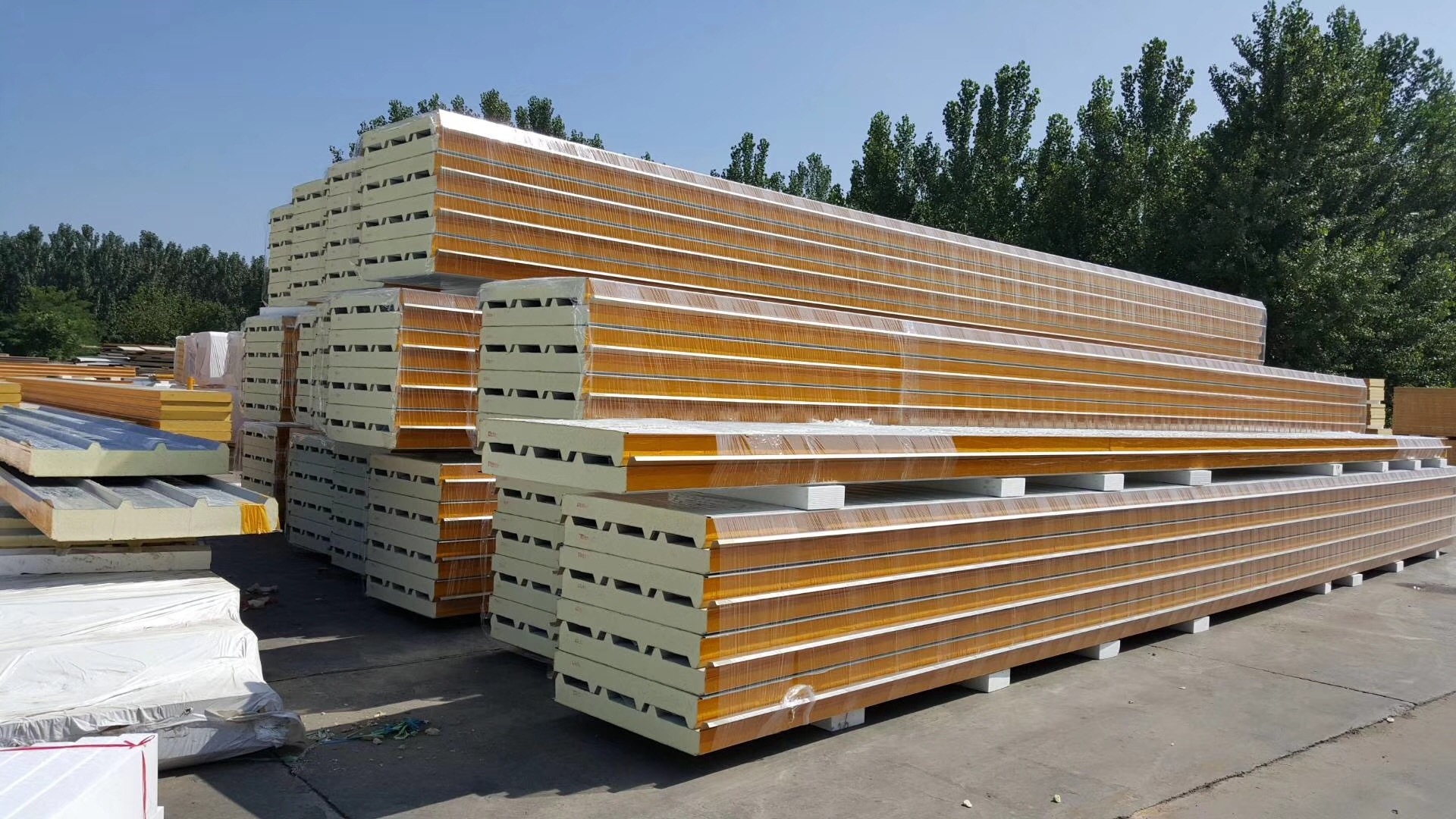 Building Materials Prefab House Polyurethane PU Sandwich  Panel Fireproof Wall