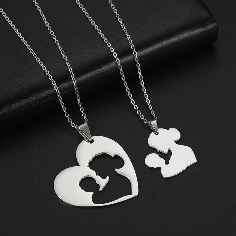 Mother's Day Gift Mom Hugging Baby Necklace Real 18k Gold Non Tarnish 316L Stainless Steel Love Heart Mother and Child Necklace