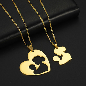 Mother's Day Gift Mom Hugging Baby Necklace Real 18k Gold Non Tarnish 316L Stainless Steel Love Heart Mother and Child Necklace