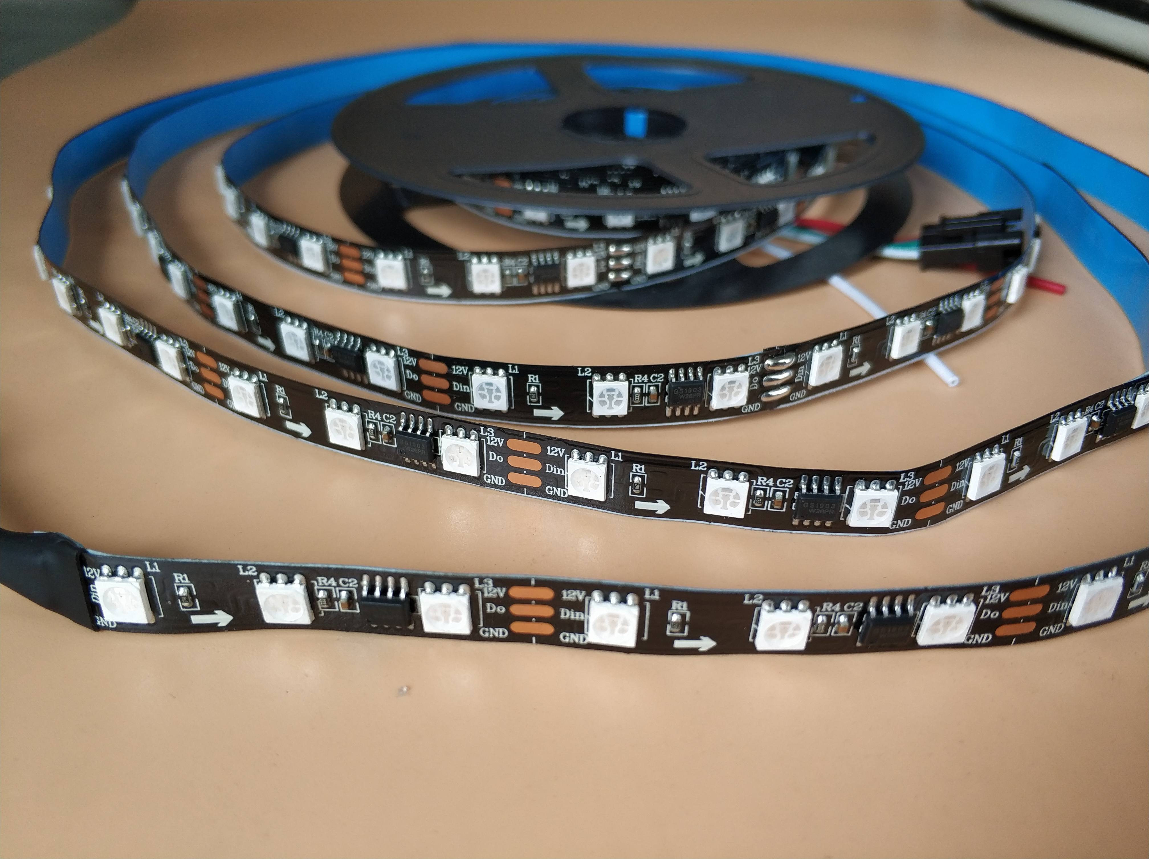 WS2815 2811 30/60/144leds/m Flexible full color  Light 12V addressable rgb led strip