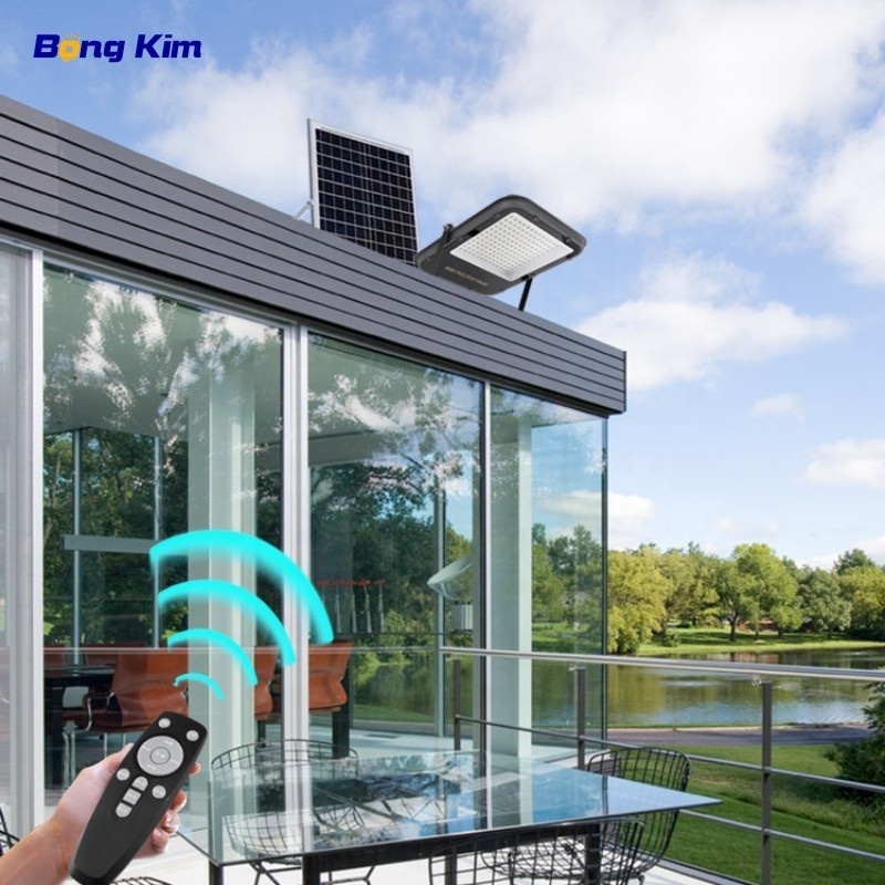 BONGKIM new house villas garden motion sensor LED solar led sensor light outdoor spotlight