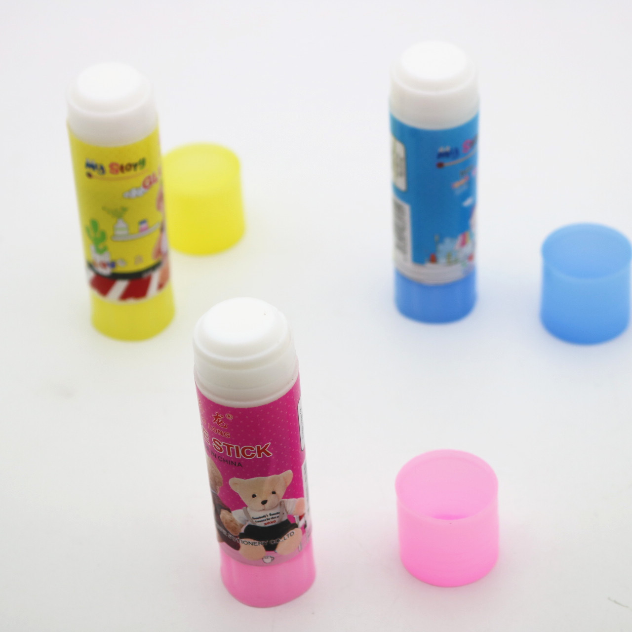 Manufacturer Wholesale High Quality Solid Glue Stick custom logo Solid Glue Non Toxic strong Glue Stick with best sell