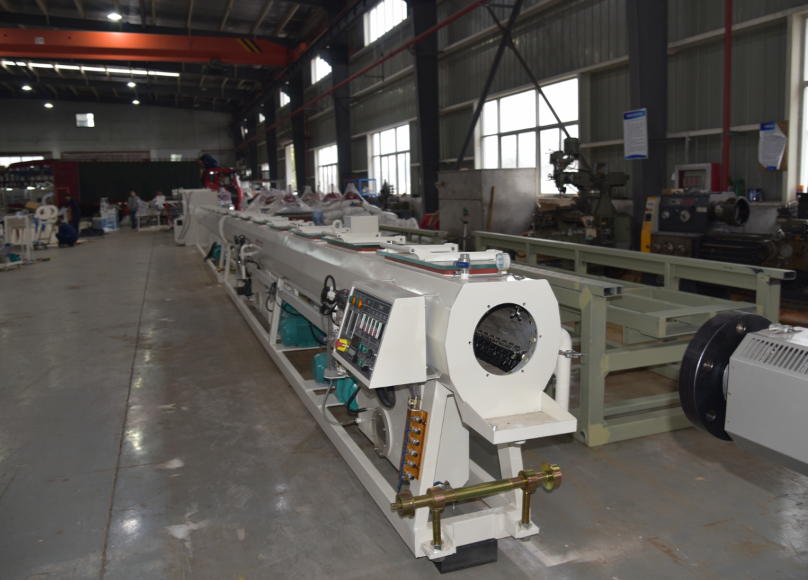 HOT Top Customized PE water/gas-supply pipes machinery machine of Extrusion lines extruder