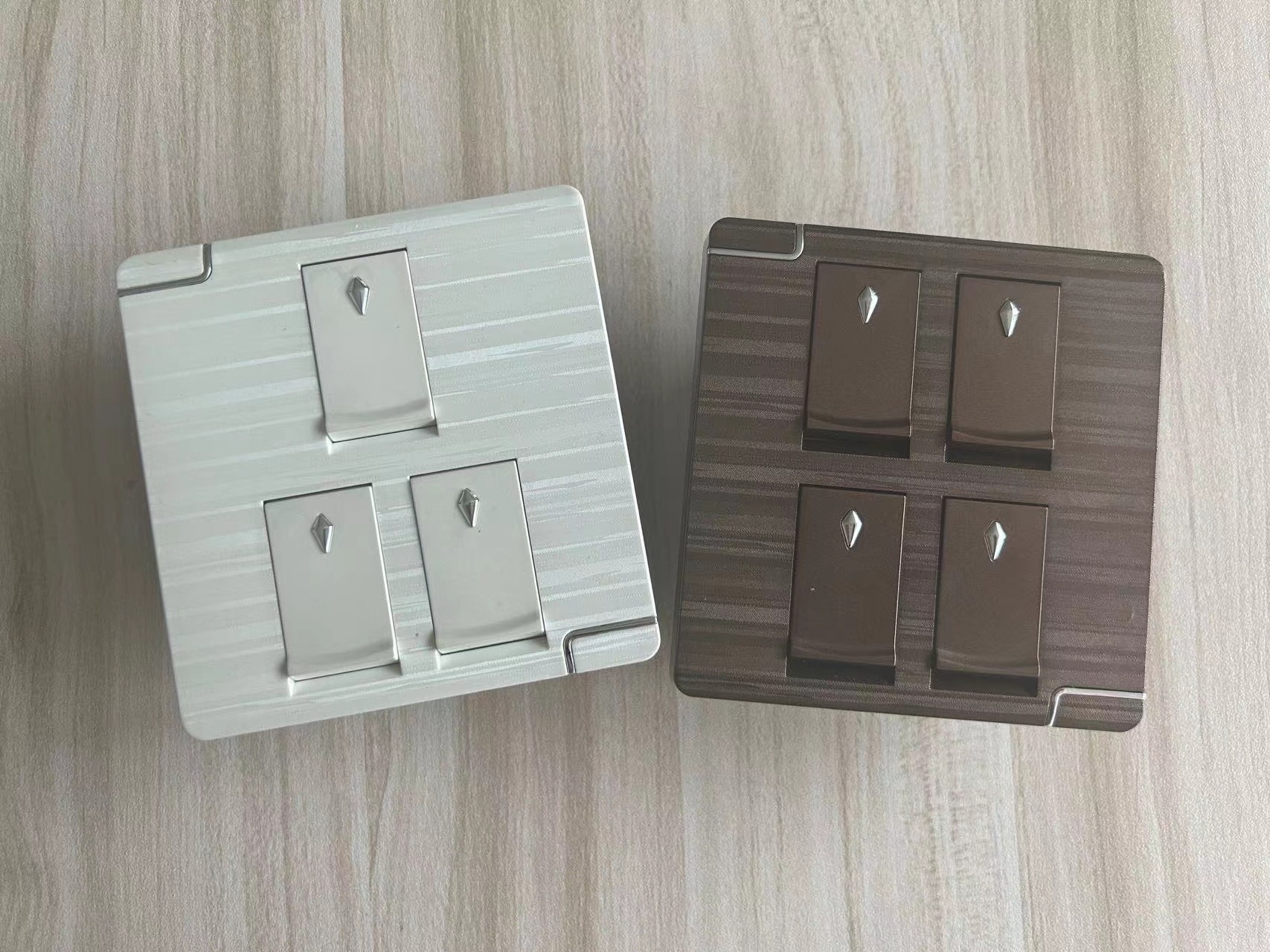 Gang switch 13/16A High quality light switch 86Type PC embossing panel Bangladesh wall switch socket with Phosphorous copper