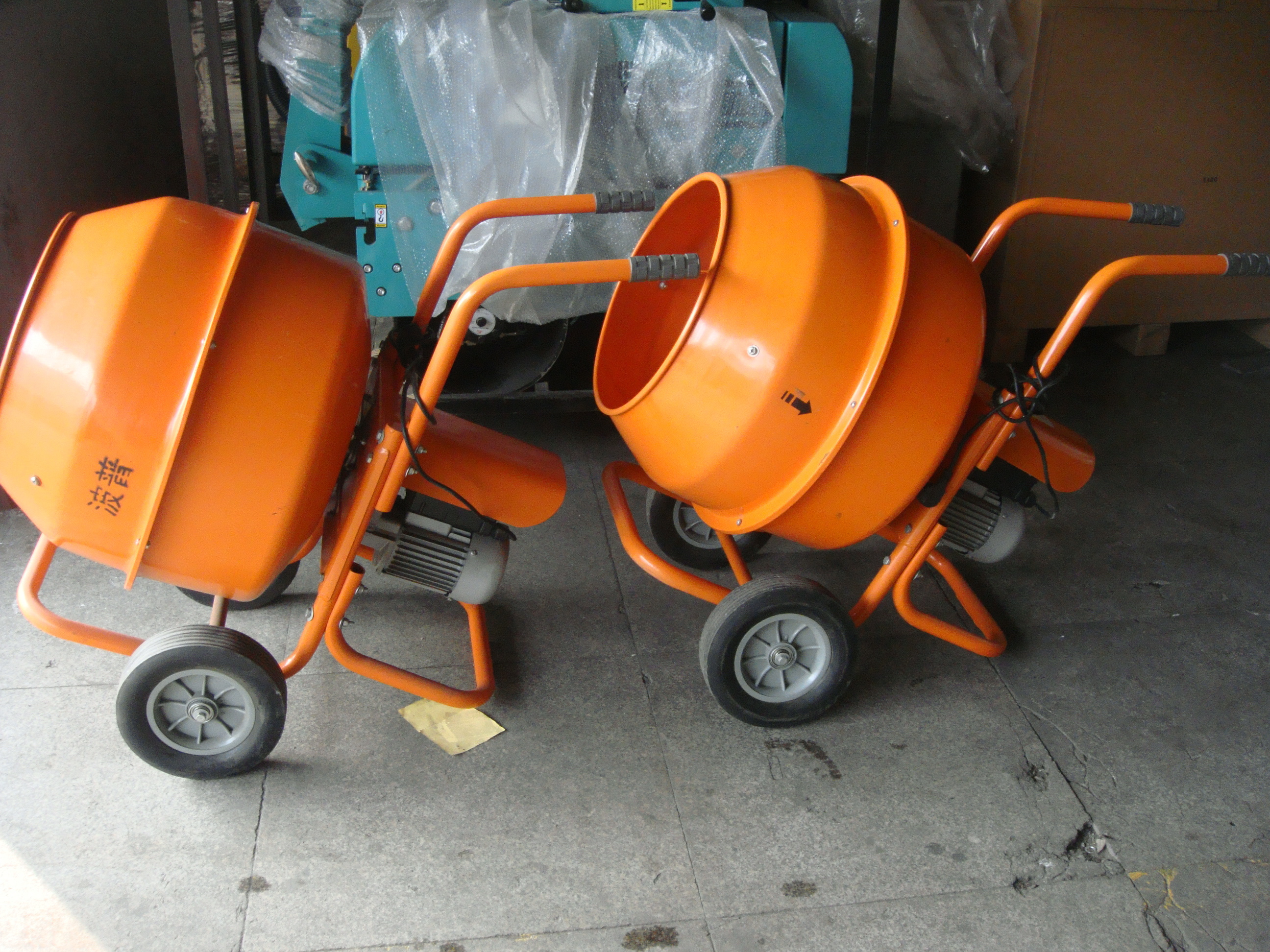 Mobile Diesel Self Loading Electric Cement Rotating Mini Small Portable Concrete Mixer Machine With Lift