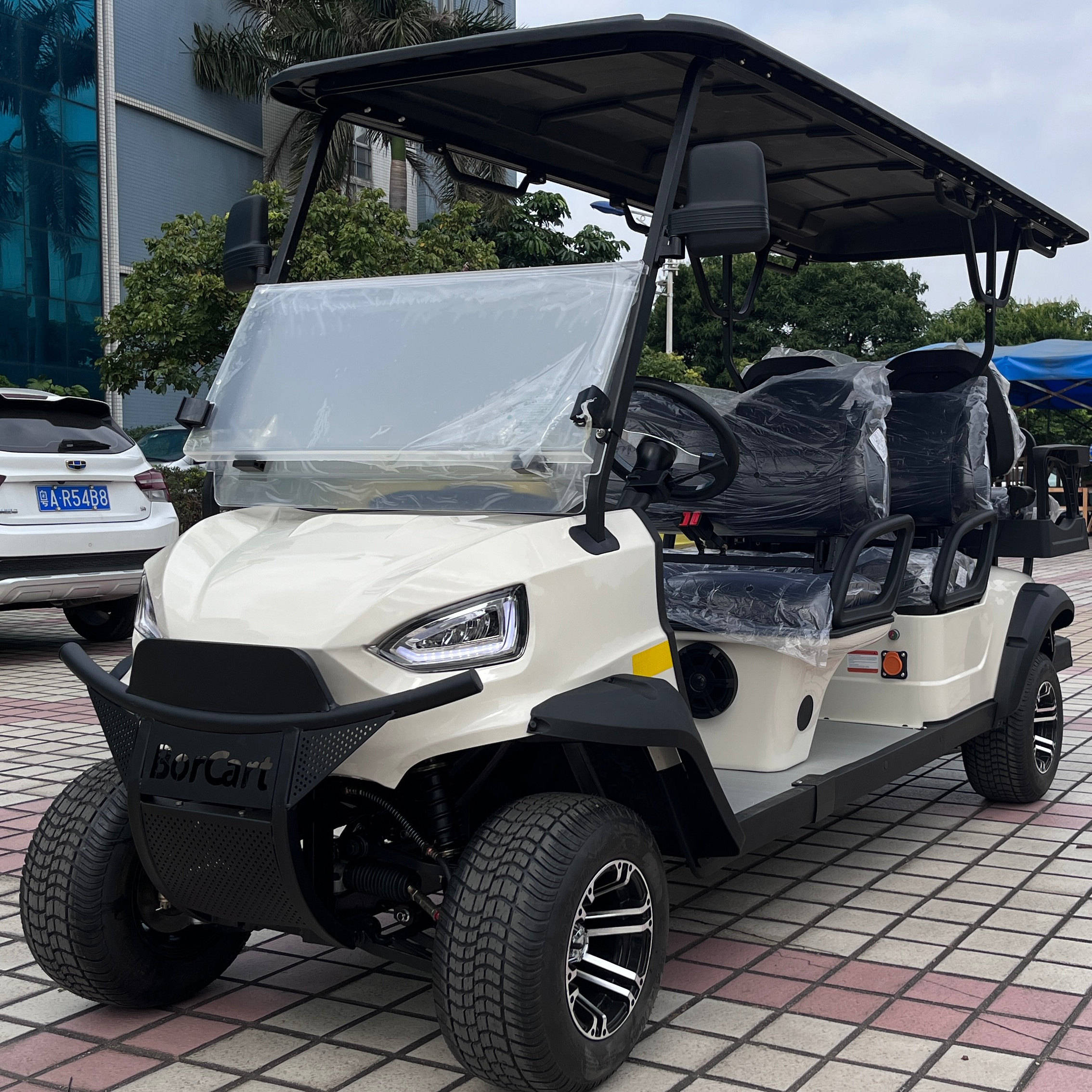 2023 New Design 4 Seats Wholesale Electric Golf Cart 5KW AC Motor Electric Lithium Golf Cart Maintenance Free Battery Golf Cars