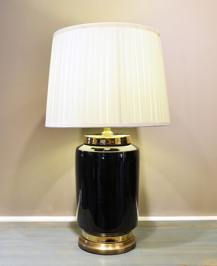 Exquisite Luxury Hotel Decoration Table Ceramic Black Lamp