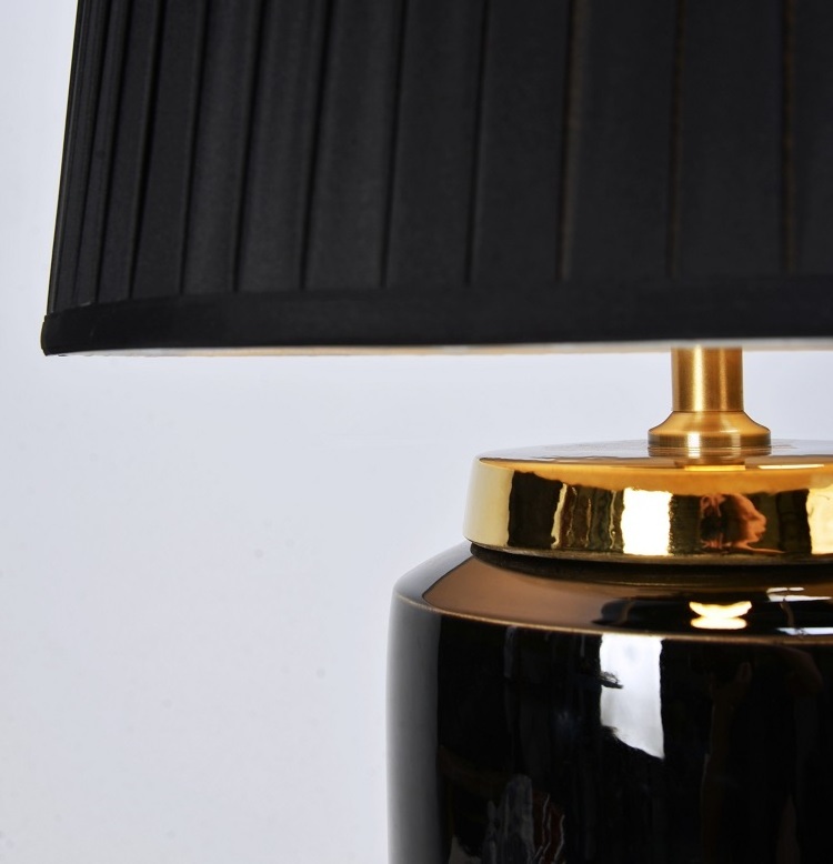 Exquisite Luxury Hotel Decoration Table Ceramic Black Lamp