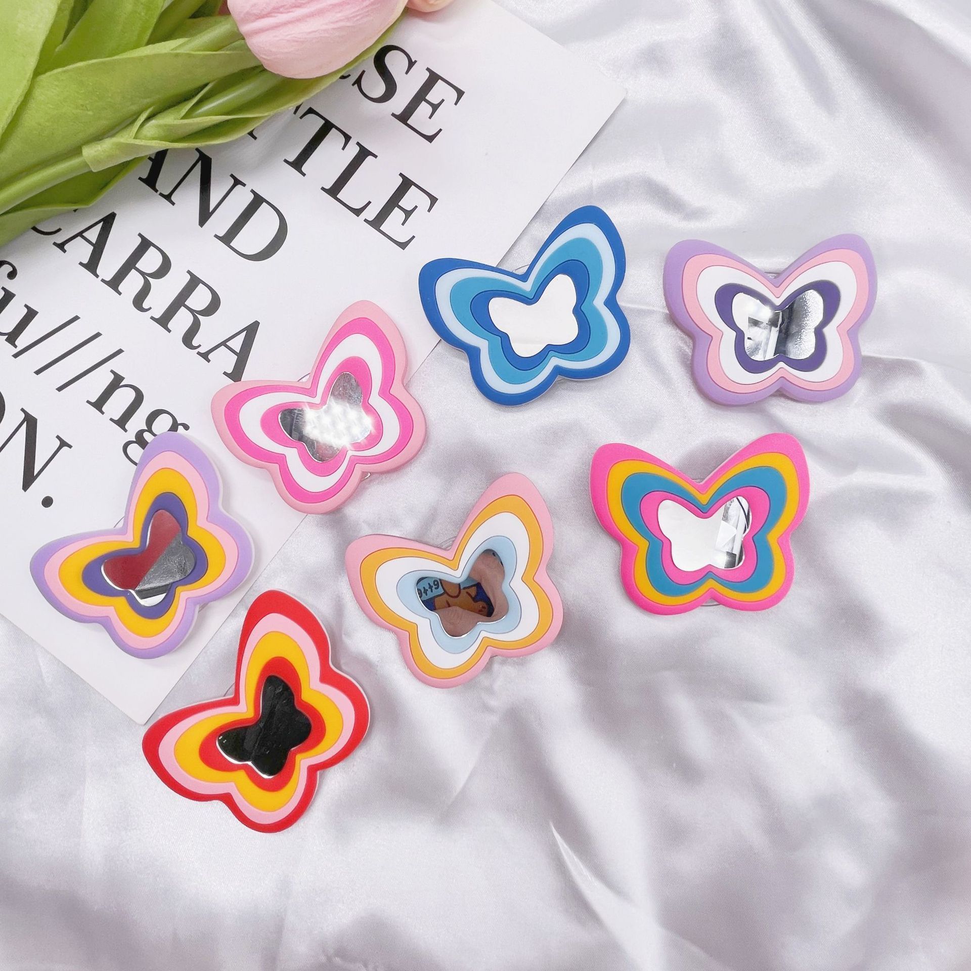 Universal Cute Butterfly Phone Sockets Holder Lazy Phone Mirror Cushion Desktop Portable Folding Telescopic Phone Grip Holder