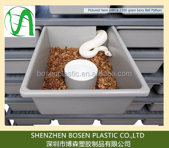 Large size square plastic tub for feeding