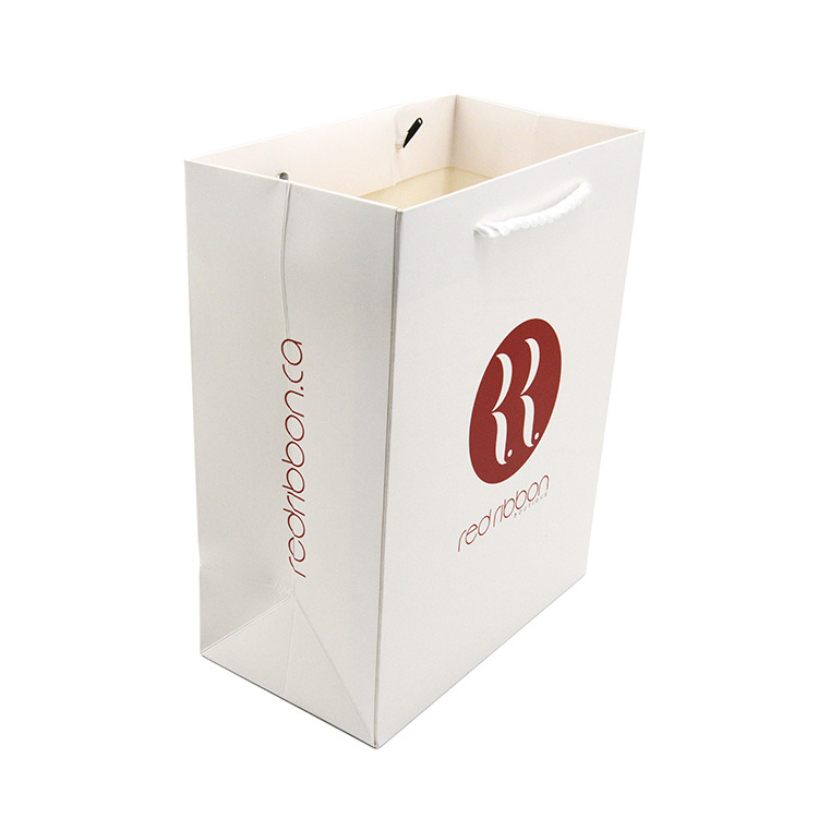 White Kraft Paper Shopping Clothing Cosmetic Perfume Gift Bag Luxury Handle Custom Logo Printed Paper Bag for Clothes