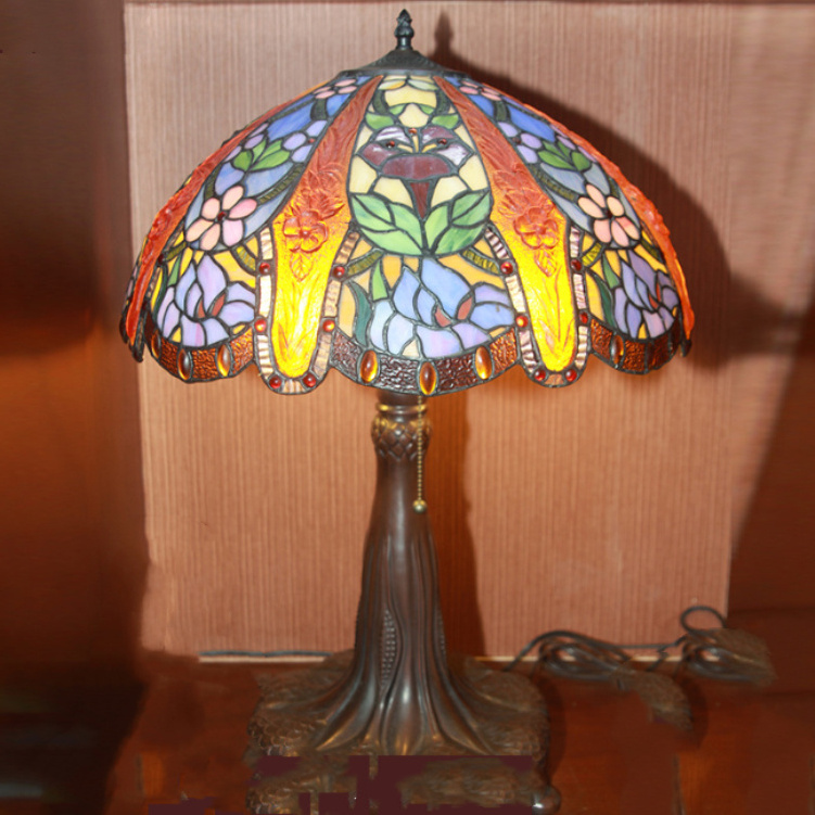 Stained Glass Tiffany Table Lights Boho Vase Lantern Hotel Decoration Counter Table Lamp Peacock Enchanted Desk Light