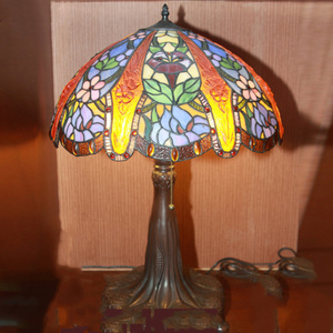 Stained Glass Tiffany Table Lights Boho Vase Lantern Hotel Decoration Counter Table Lamp Peacock Enchanted Desk Light