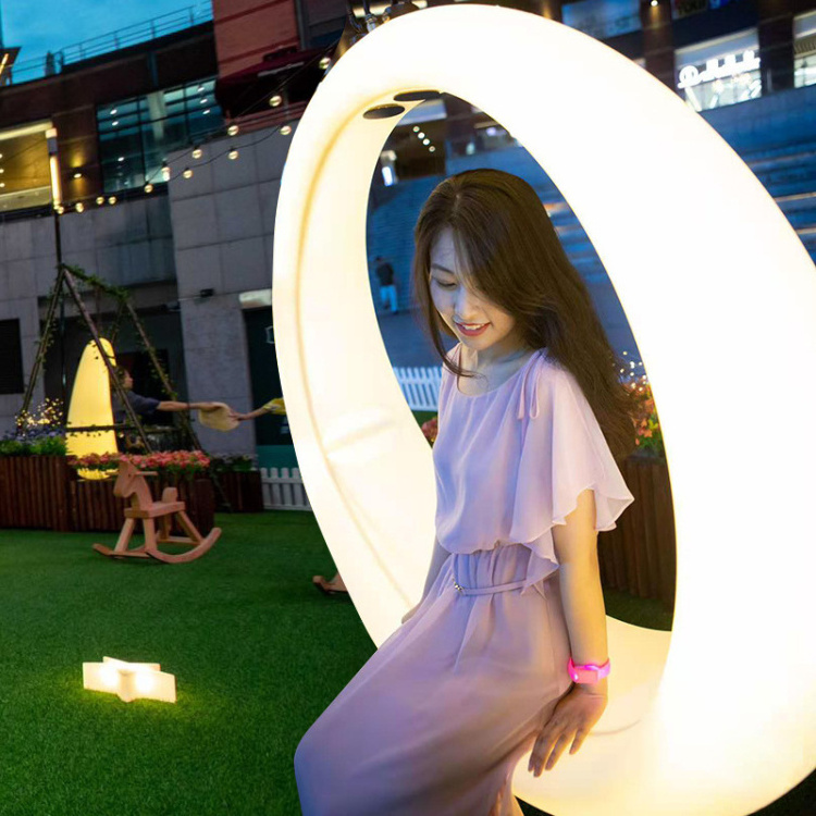 Circular Ring Plastic Swing Seats Lighting Furniture Garden Cradle Shopping Mall Decorative Patio Swings Ornament