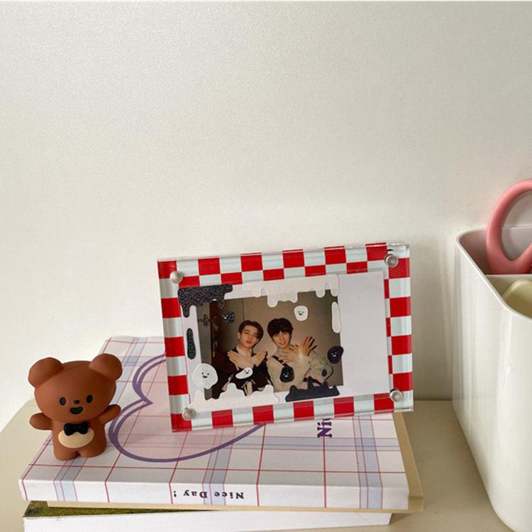 BOSN 3 Inch Photo Chaser Exquisite Idol Small Card Display Acrylic Checkerboard Polaroid Photo Frame